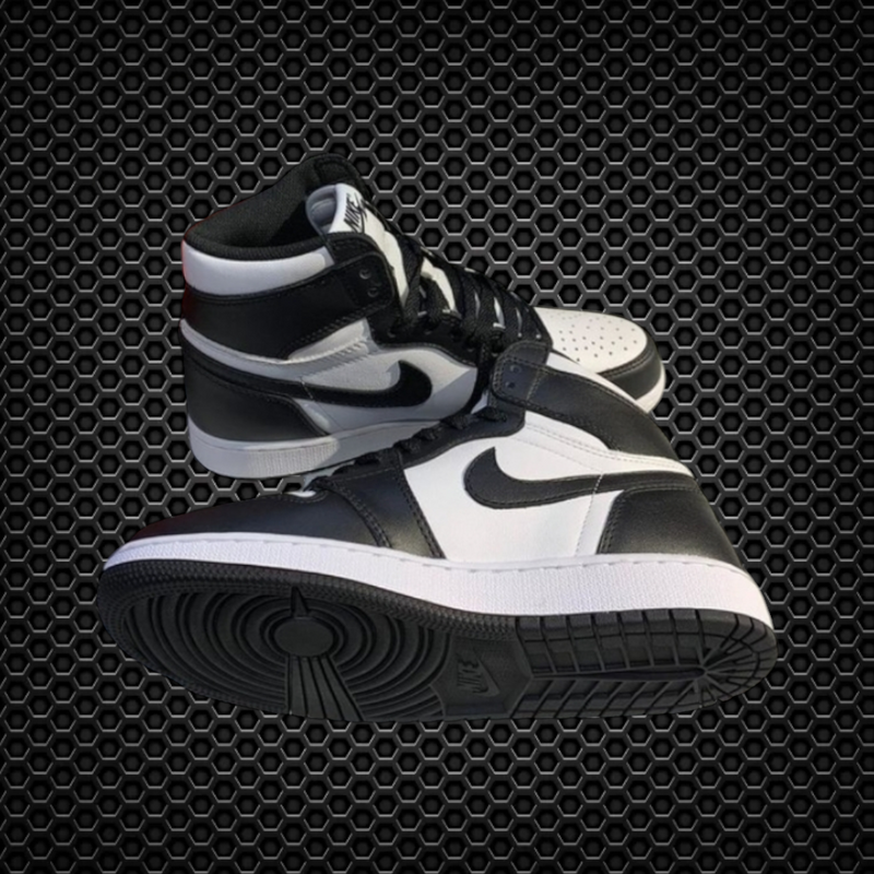 Air Jordan 1 Mid Black & White