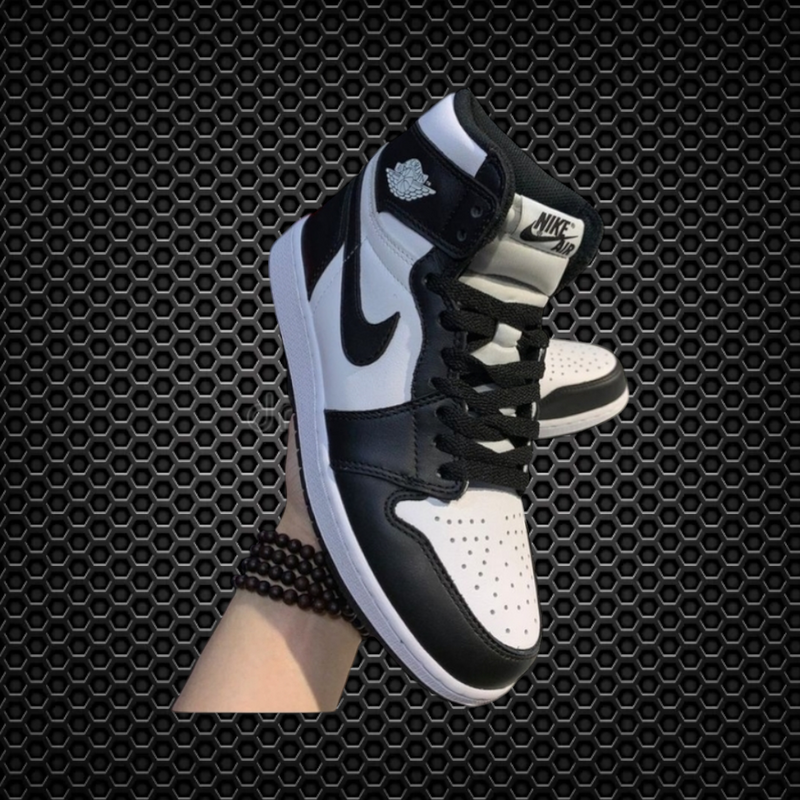 Air Jordan 1 Mid Black & White