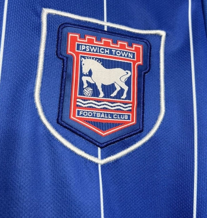 Ipswich Town - Camisola Principal 24/25